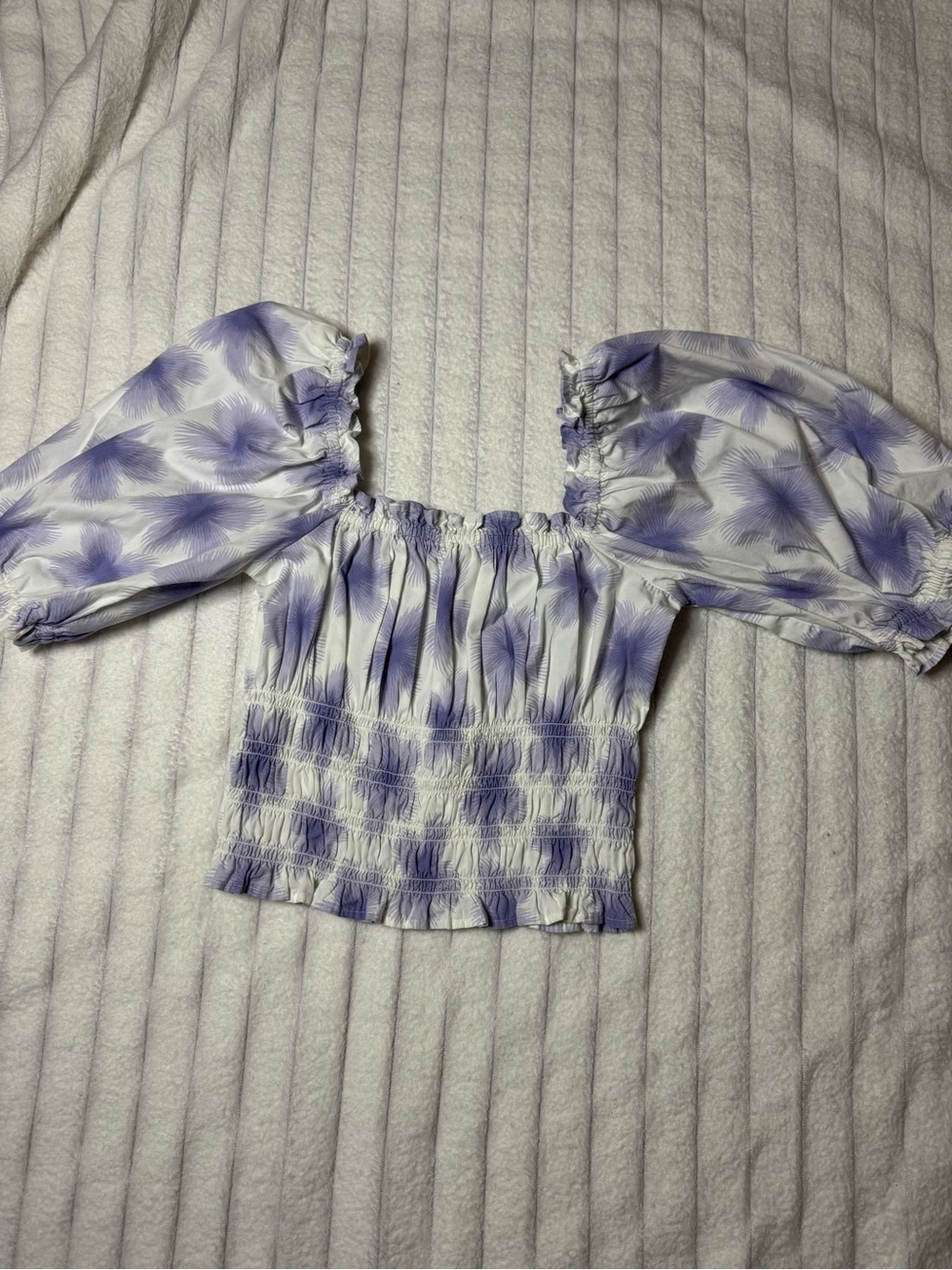 Levi's Lavender and White Smocked Puff Sleeve Top